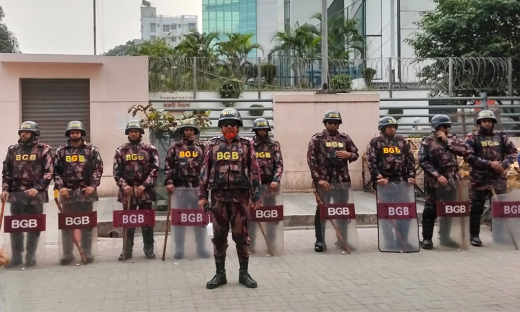 Security personnel deployed across Dhaka to maintain order during a major public event. (Bangladesh Sangbad Sangstha)