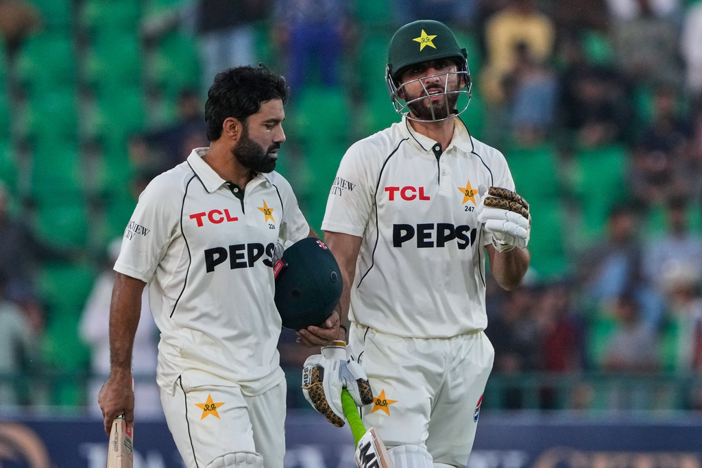 Pakistan recover to 313-5 after South Africa strike back in first Test
