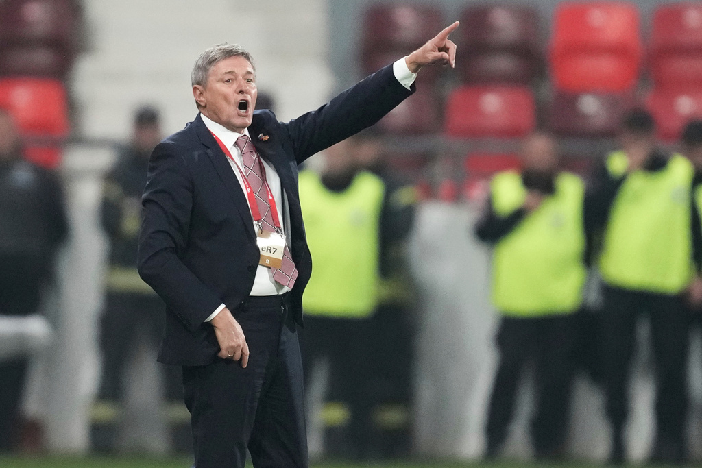 Stojkovic quits as Serbia coach after World Cup qualifier defeat