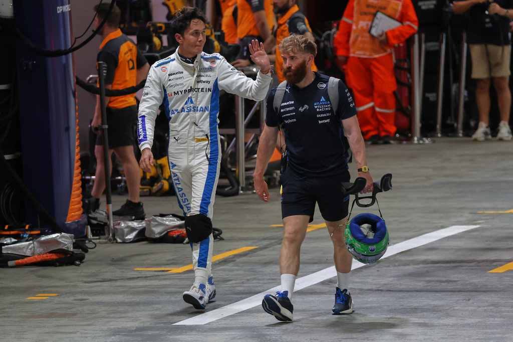 FIA disqualify both Williams from F1 Singapore qualifying after rules breach