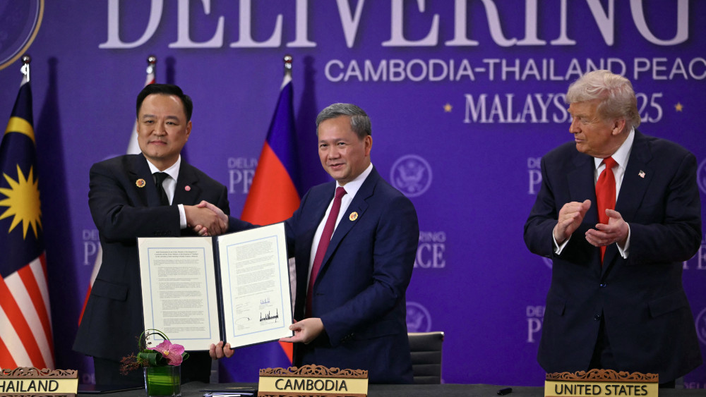Thailand suspends Cambodia deal after landmine injures troops