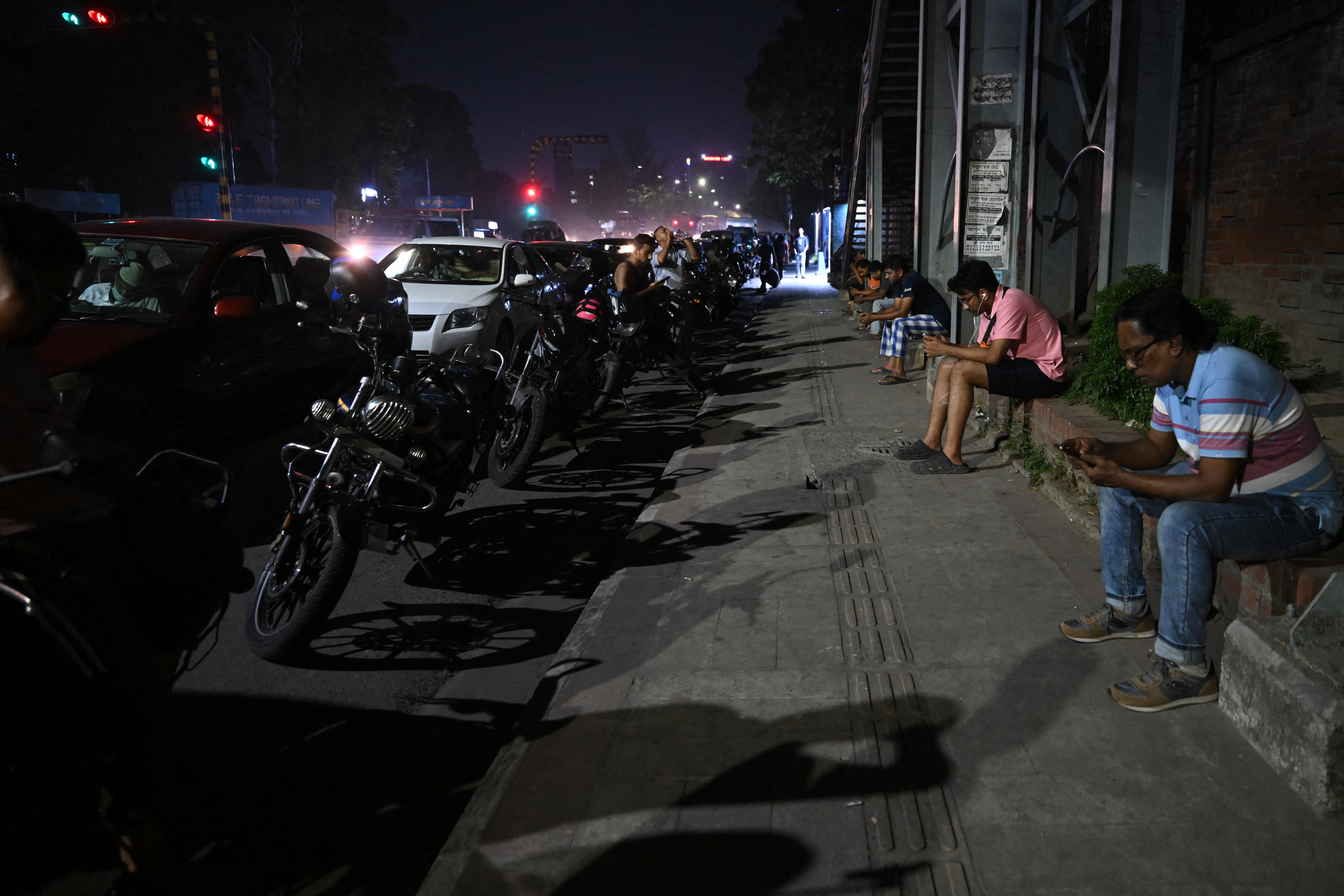 Bangladesh sweats as Mideast fuel shortages force power cuts