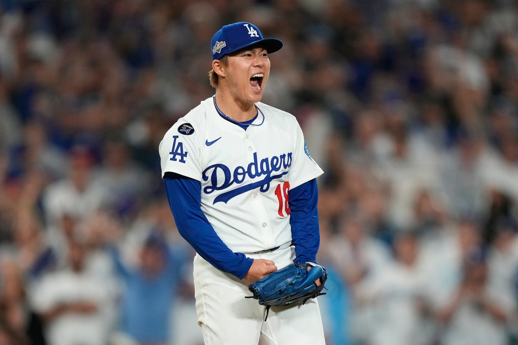 LA Dodgers pitcher Yamamoto