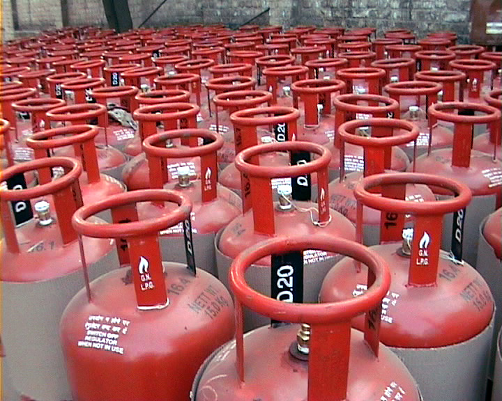 Safety guidelines for households using gas cylinders 