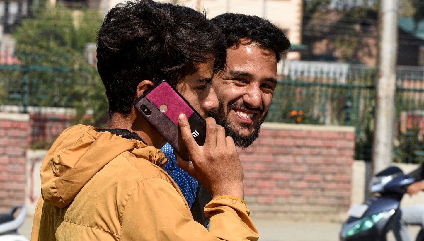 India imposes undeletable surveillance app, drawing sharp privacy backlash