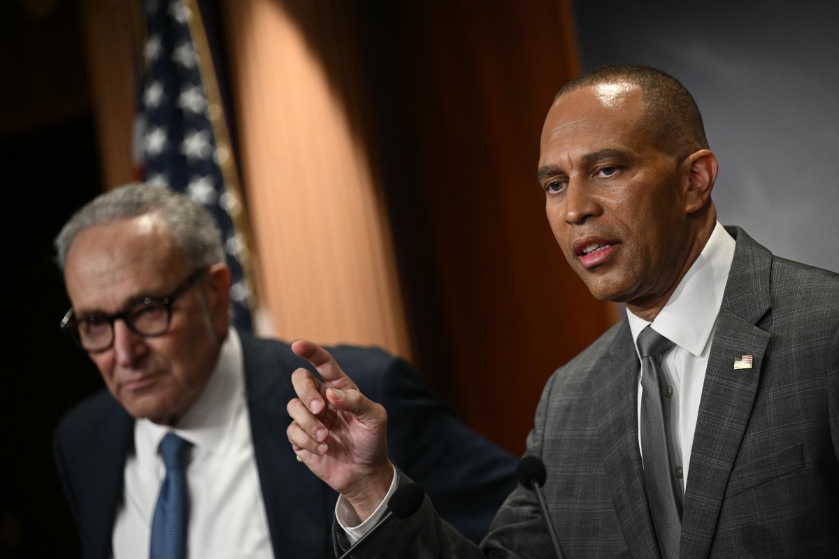 Trump meets Democrats without breakthrough on imminent shutdown