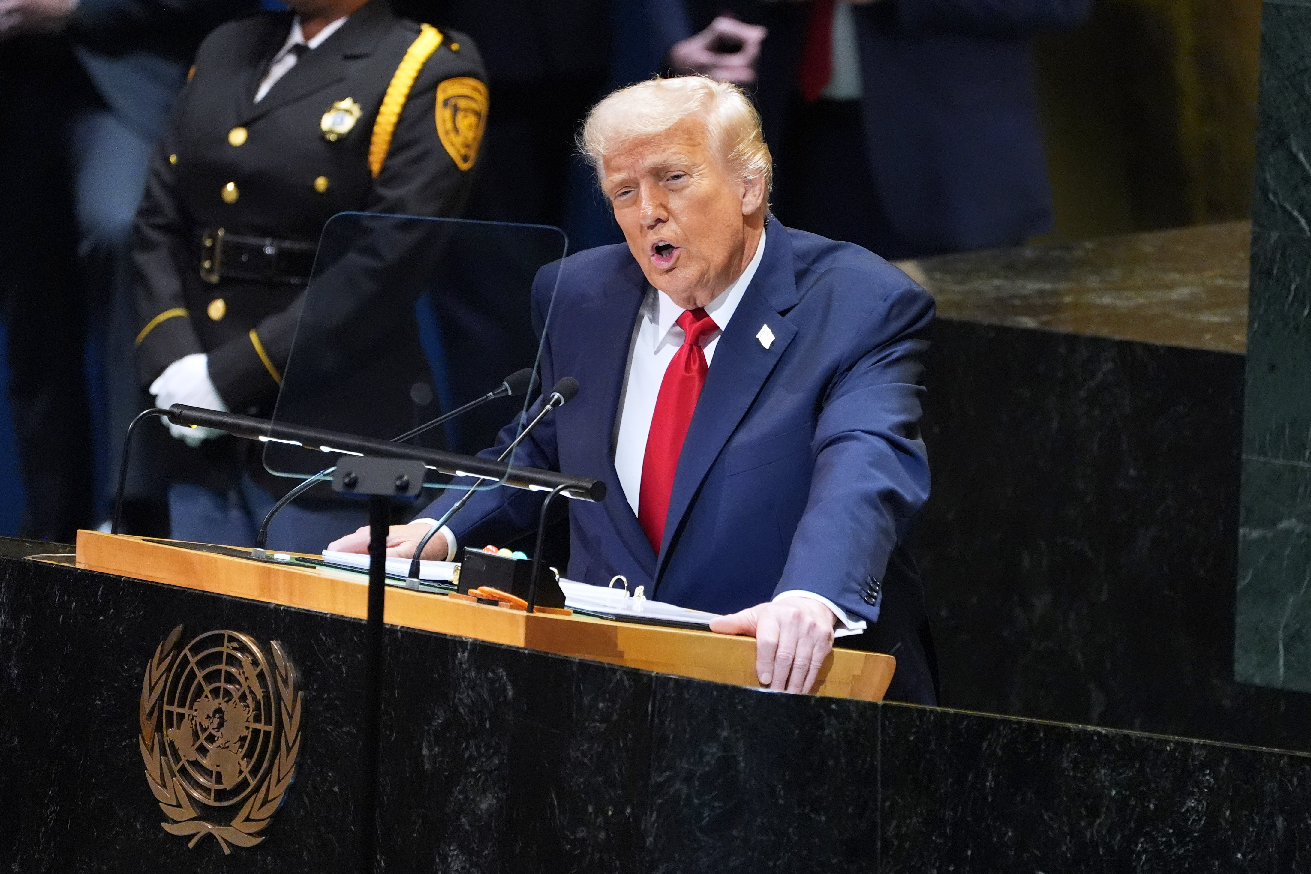Trump backs shooting down Russian jets if NATO airspace violated