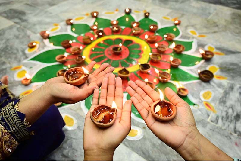 Pakistan extends Diwali greetings, reaffirms commitment to minority rights