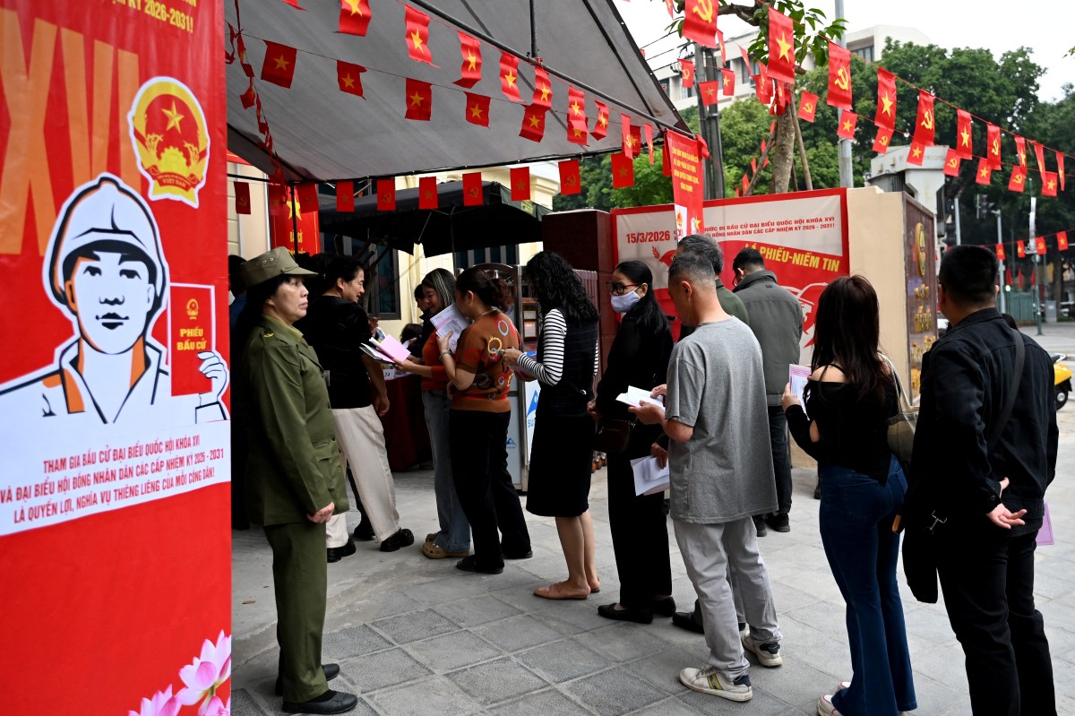 Polls open in Vietnam legislative election