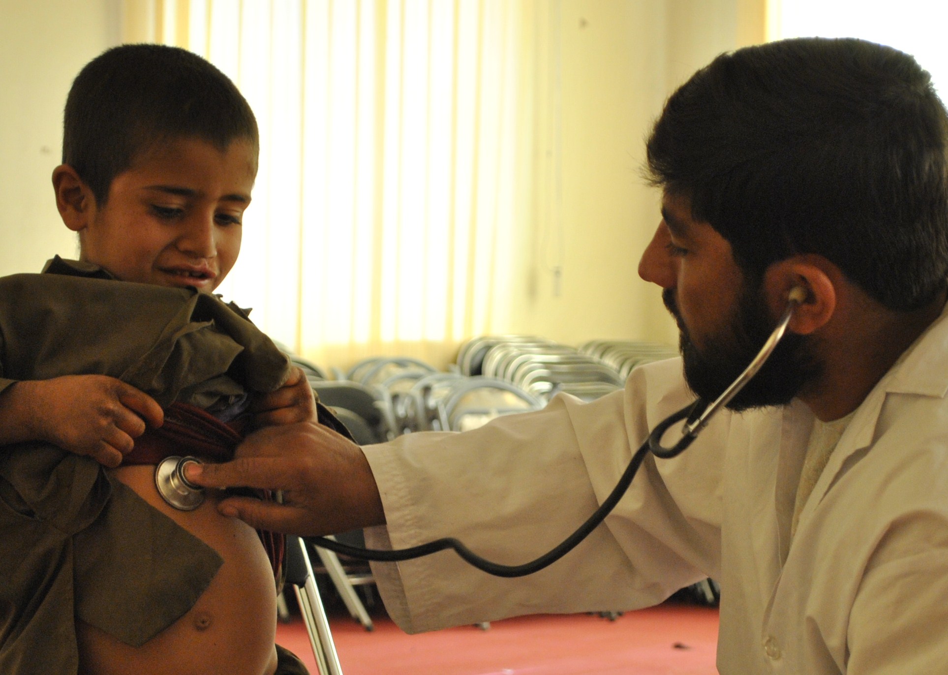 Afghan Taliban detain two doctors for treating women without male guardians