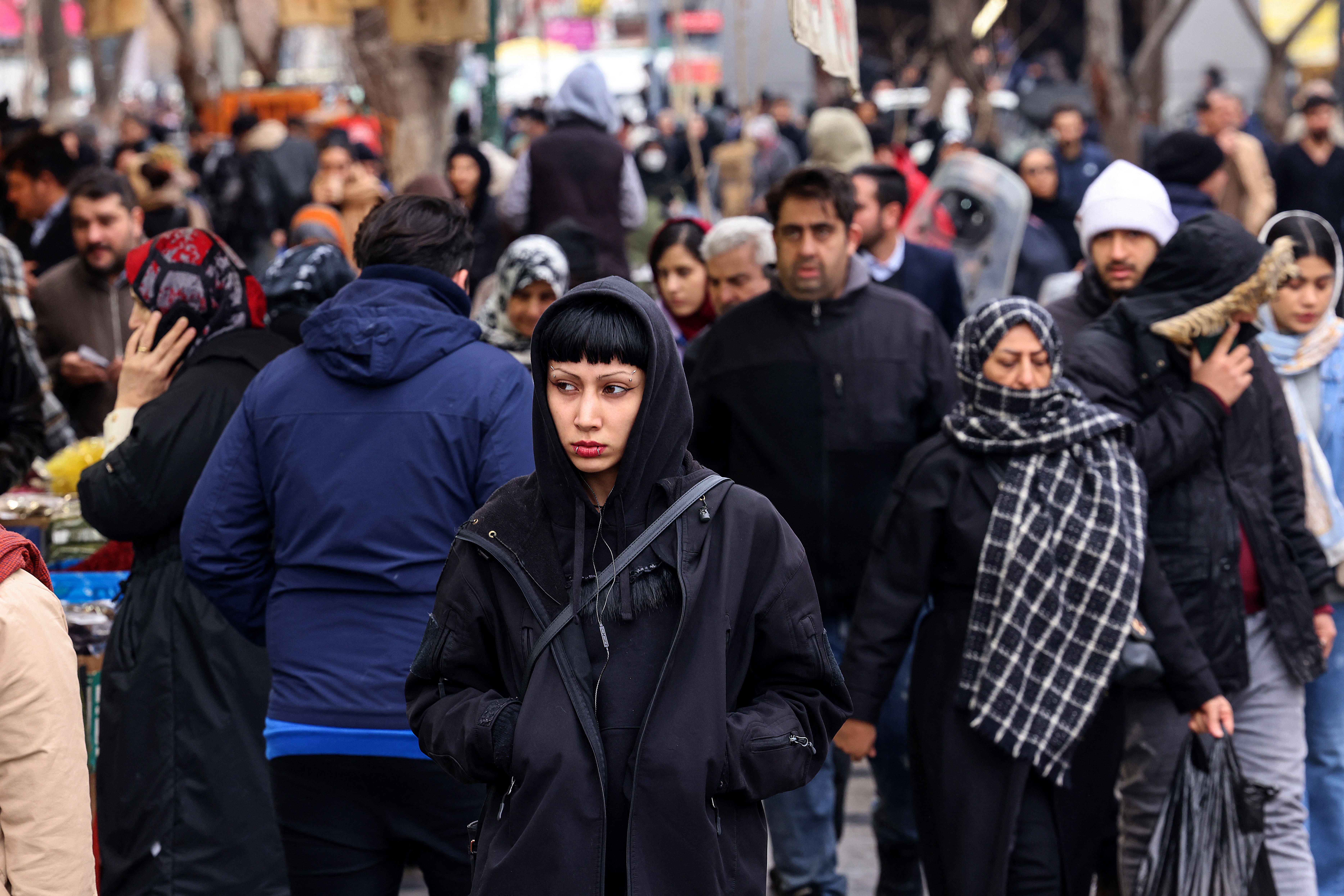 Son of Iranian president calls for end to internet blackout