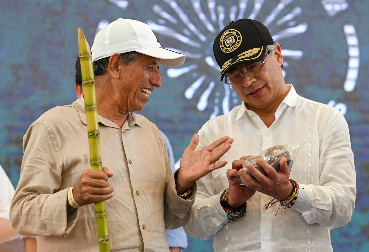 Trump calls Petro ‘illegal drug leader’ terminating US aid to Colombia