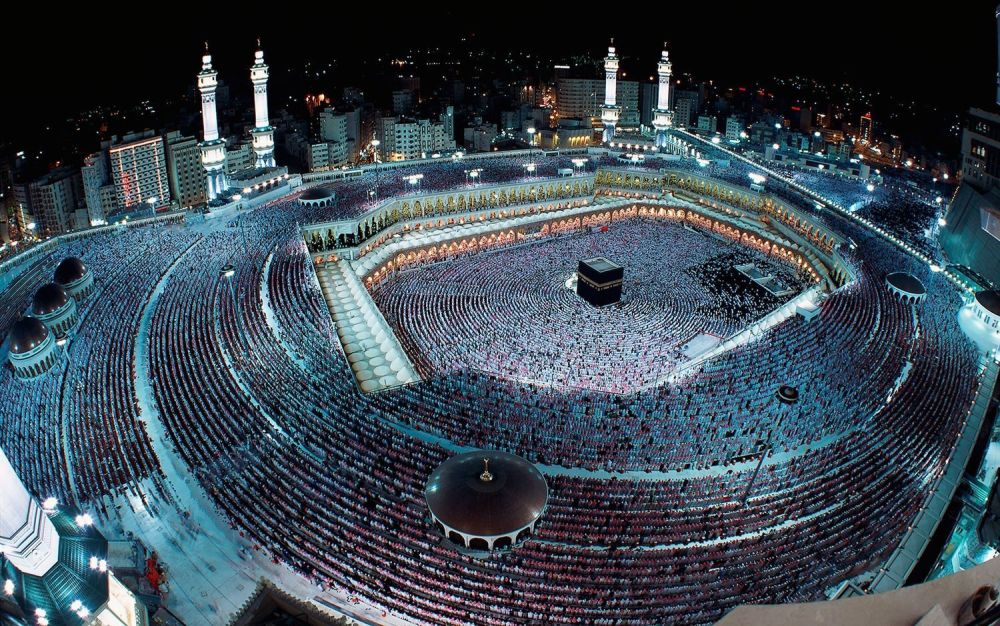 Pakistani pilgrims offer prayers for peace as Hajj rituals continue