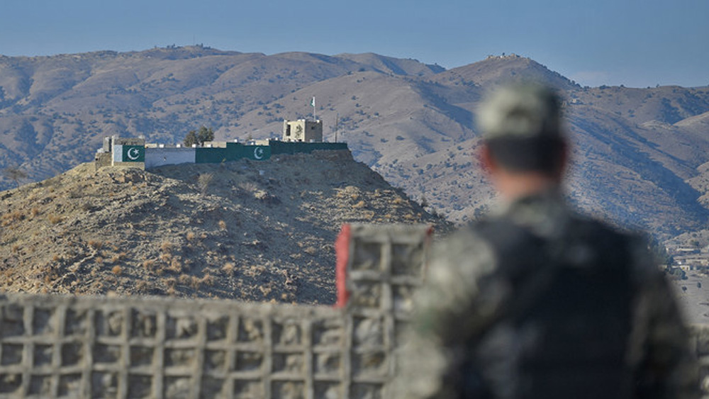 Pakistan kills 25 militants in Afghan-border infiltration attempt: military