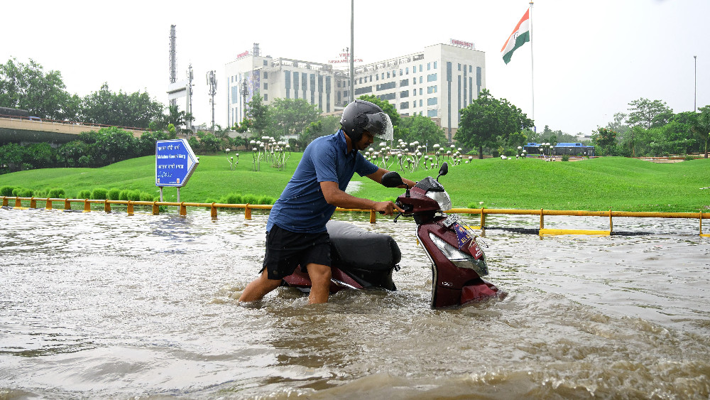 Delhi flooding kills two as monsoon overwhelms India’s capital