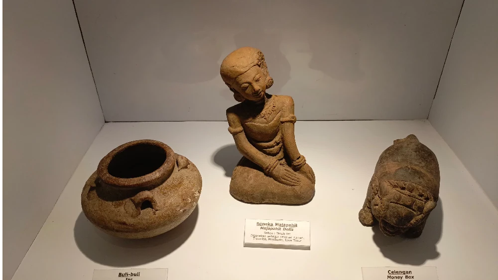 More than 10,000 historic artefacts seized at Turkish home