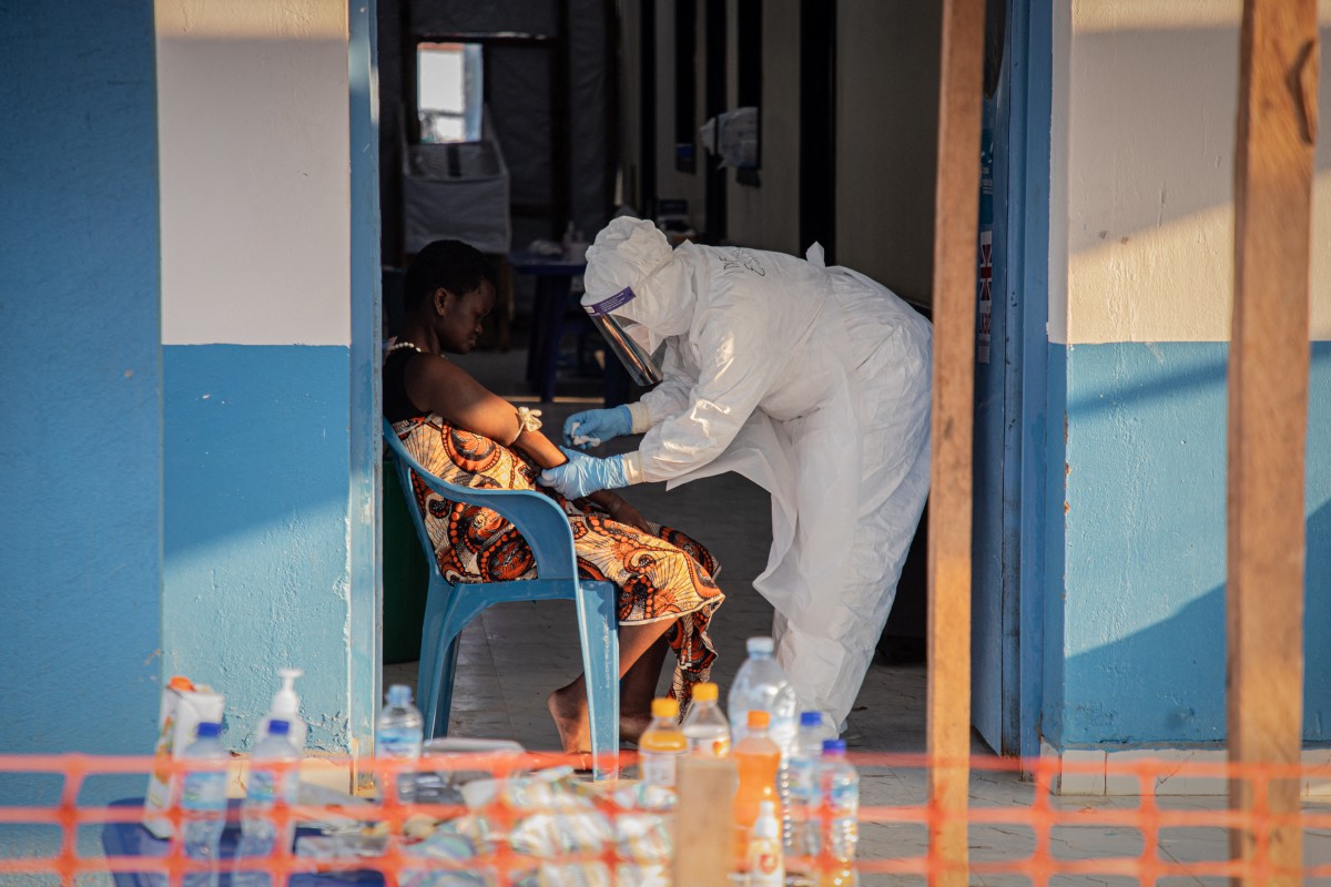 Global Ebola risk 'remains low', WHO chief says