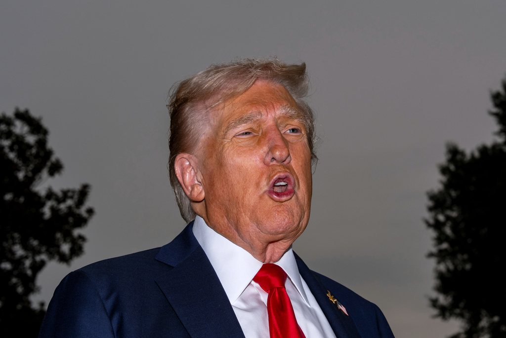 Trump says he is waiting for Hamas to accept peace proposals