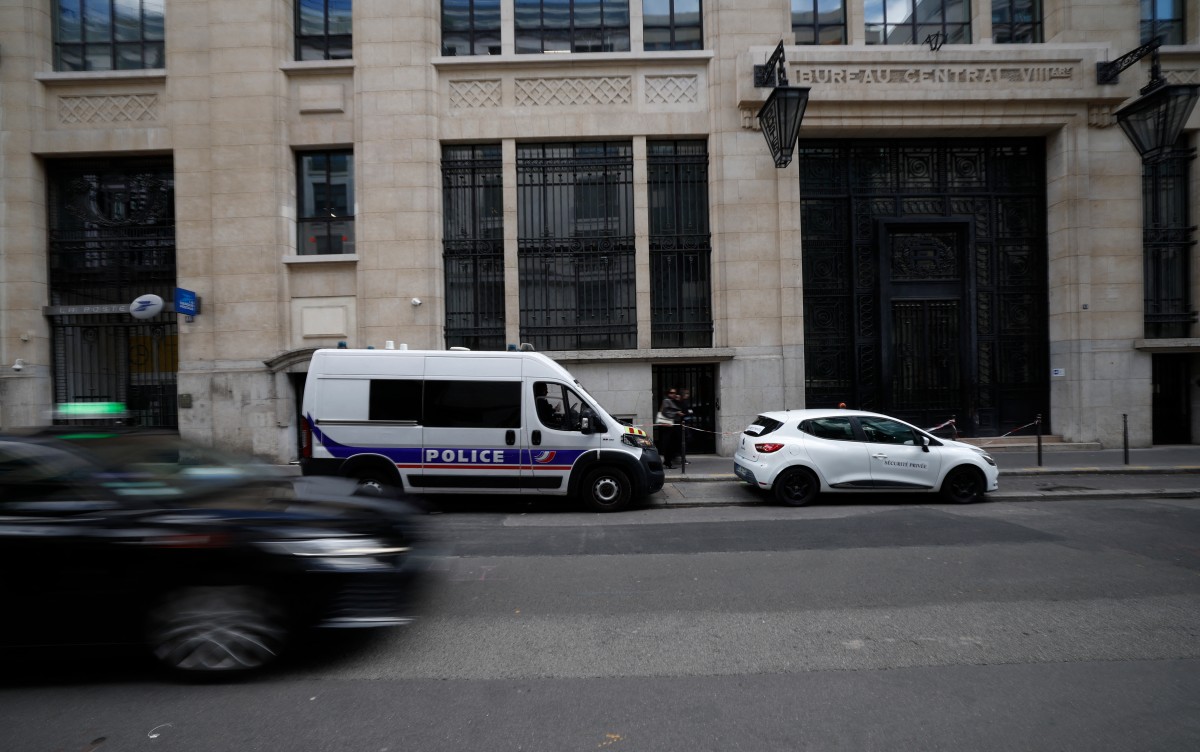 French police foil Paris bomb attack outside US bank