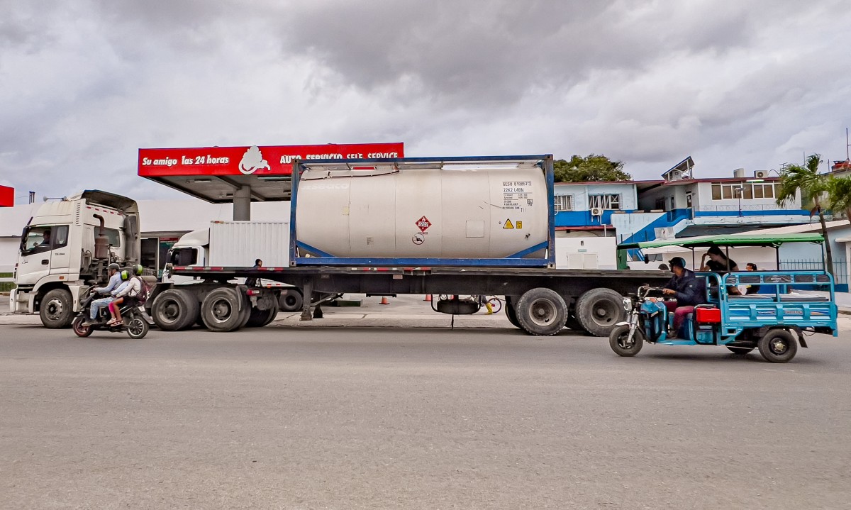 Cuba readies for possible US attack, but ready to talk: diplomat