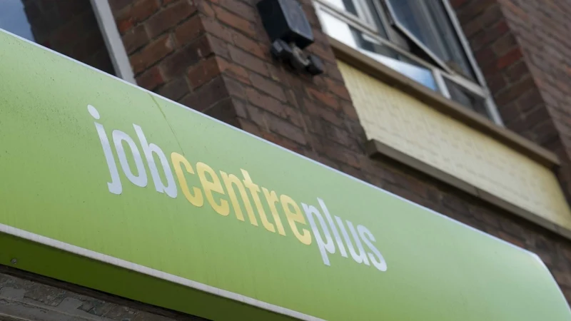 UK unemployment unexpectedly fell ahead of Mideast war