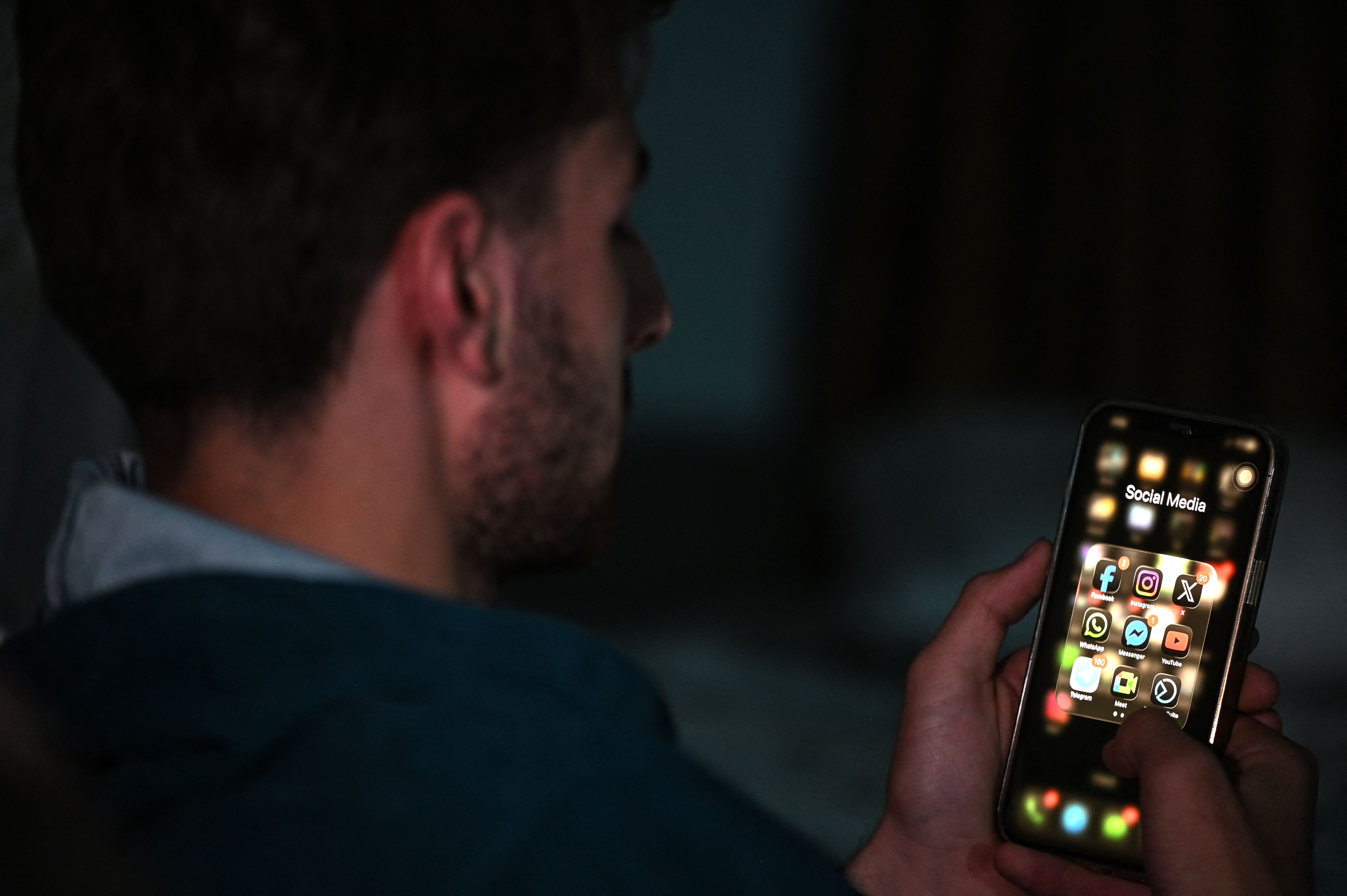 Death of 'sweet king': AI chatbots linked to teen tragedy