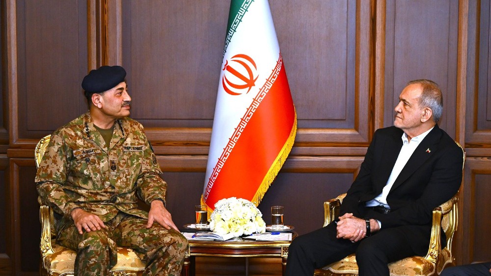 Pakistan’s CDF Munir concludes Iran visit, pushes dialogue for regional peace 