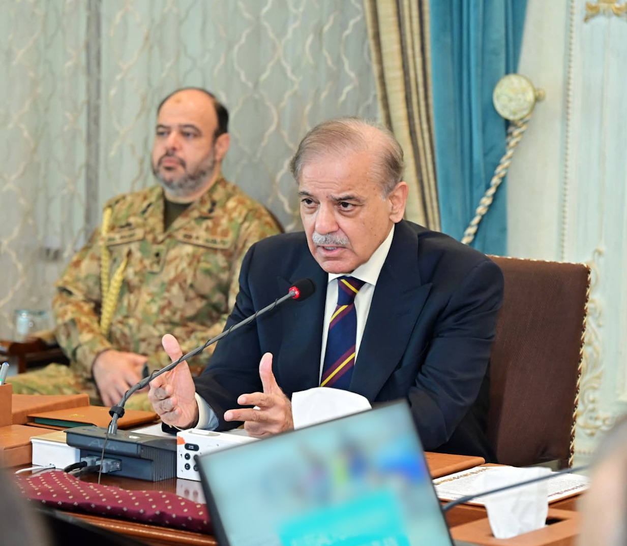 Pakistan PM orders swift repatriation of illegal Afghan nationals