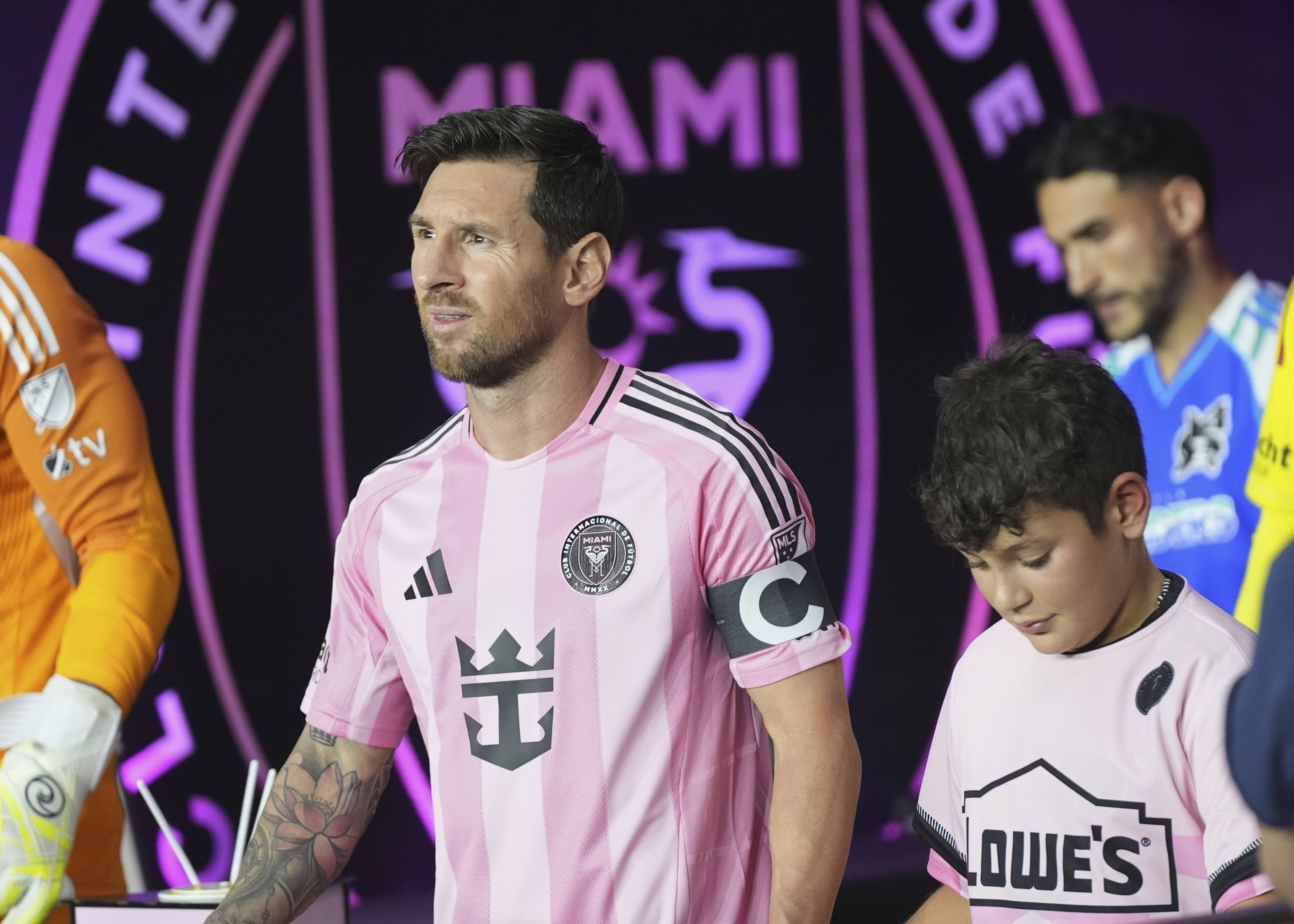 Lionel Messi and Inter Miami near deal to extend contract through at least 2026
