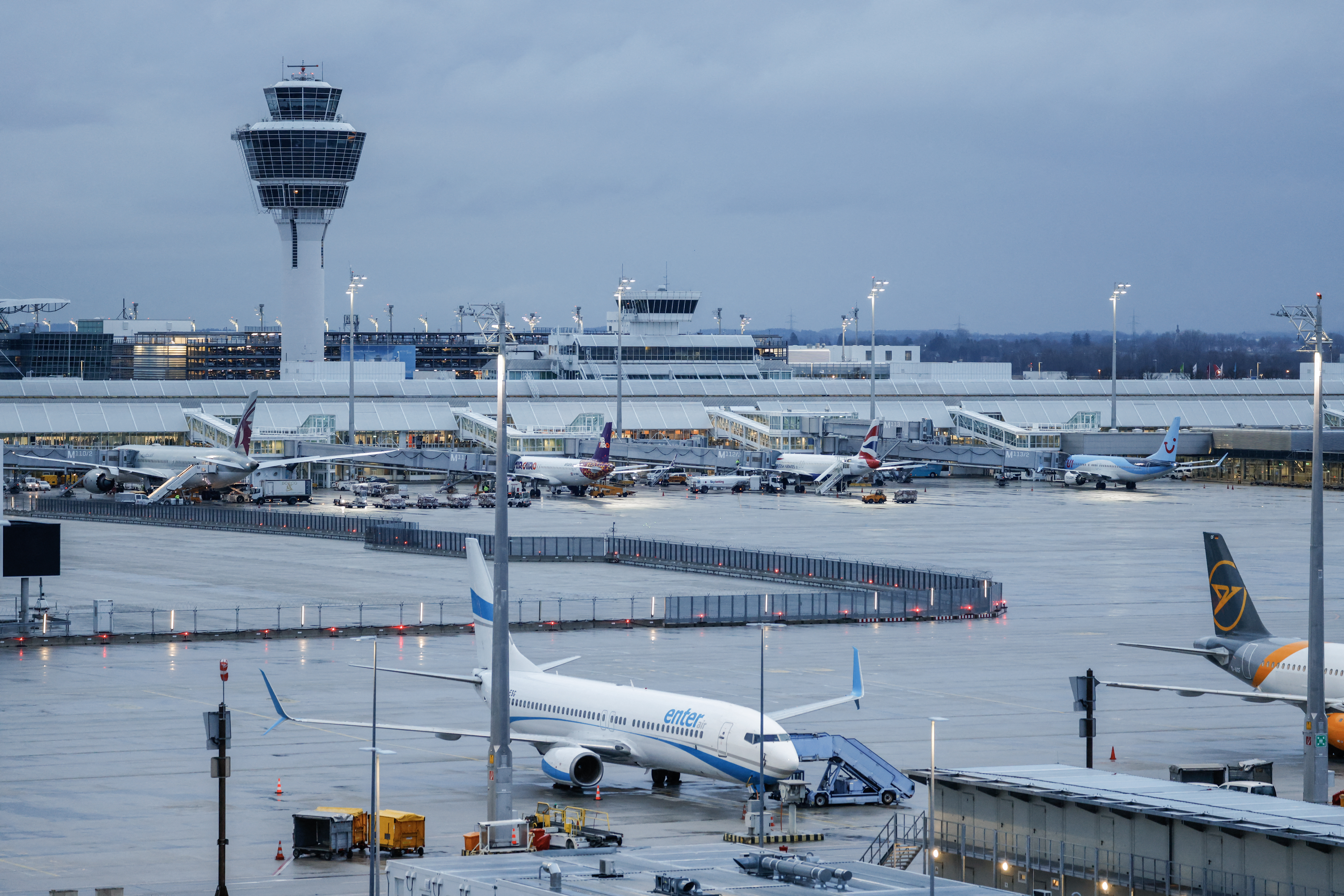 Munich airport shut again over drone scare