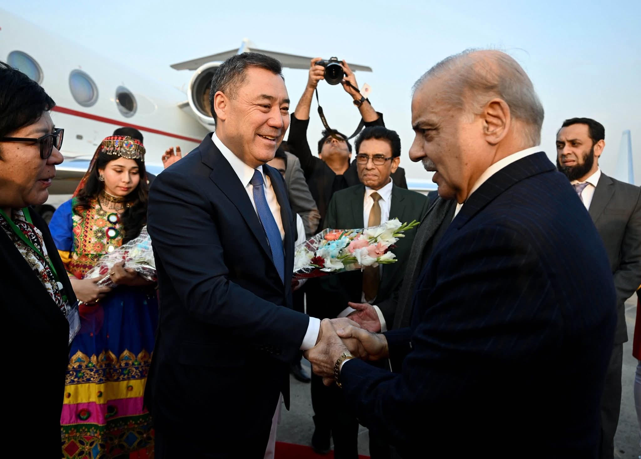 Kyrgyz president in Pakistan to advance political, trade, tech cooperation