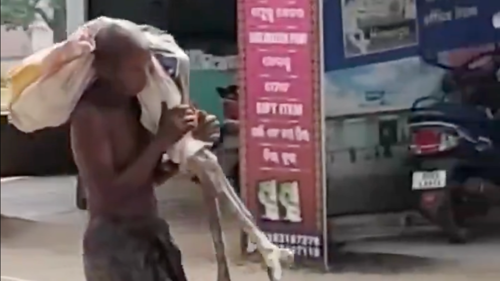 Man carries sister’s remains to bank for inheritance in India