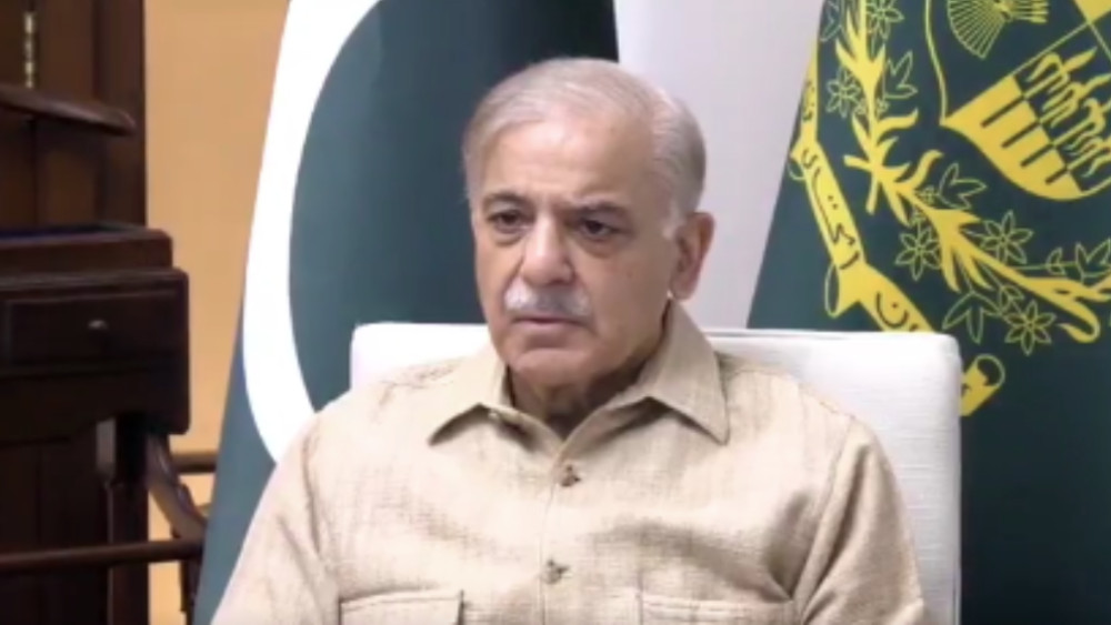  Pakistan government allocates Rs125B to curb fuel price hike