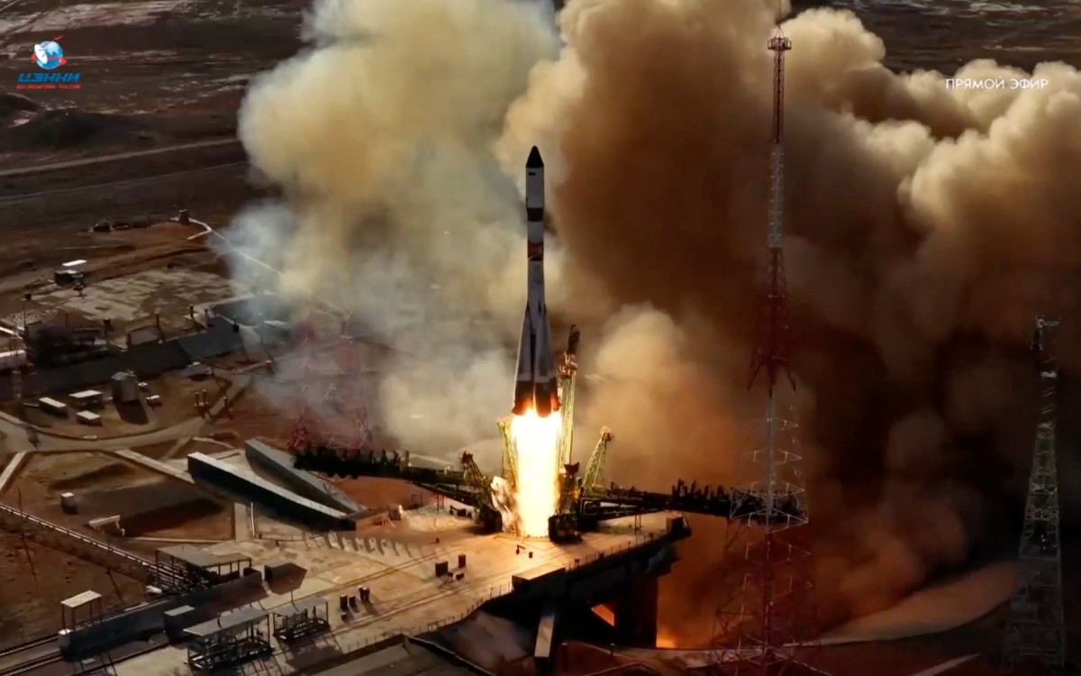 Russia resumes use of space launch site damaged in accident