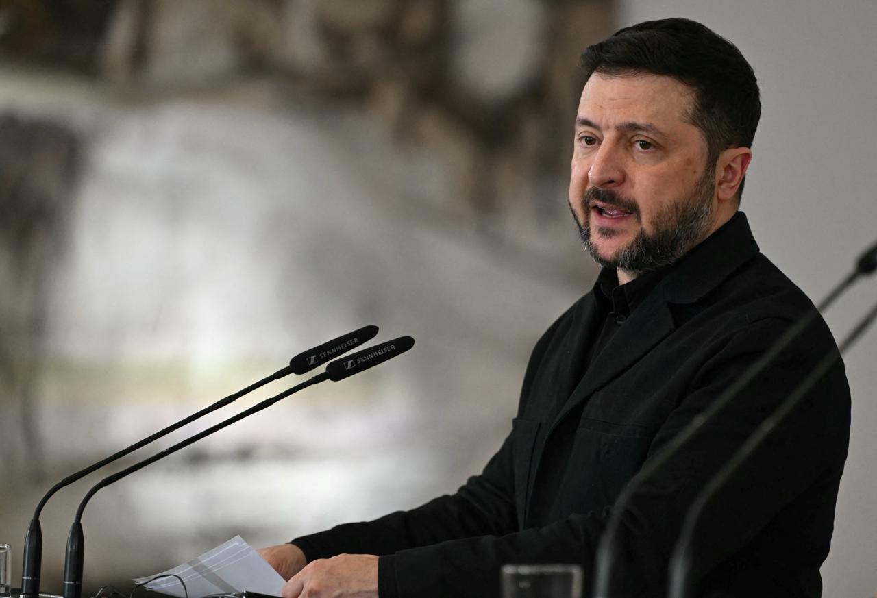 Zelensky arrives in Saudi Arabia on surprise visit