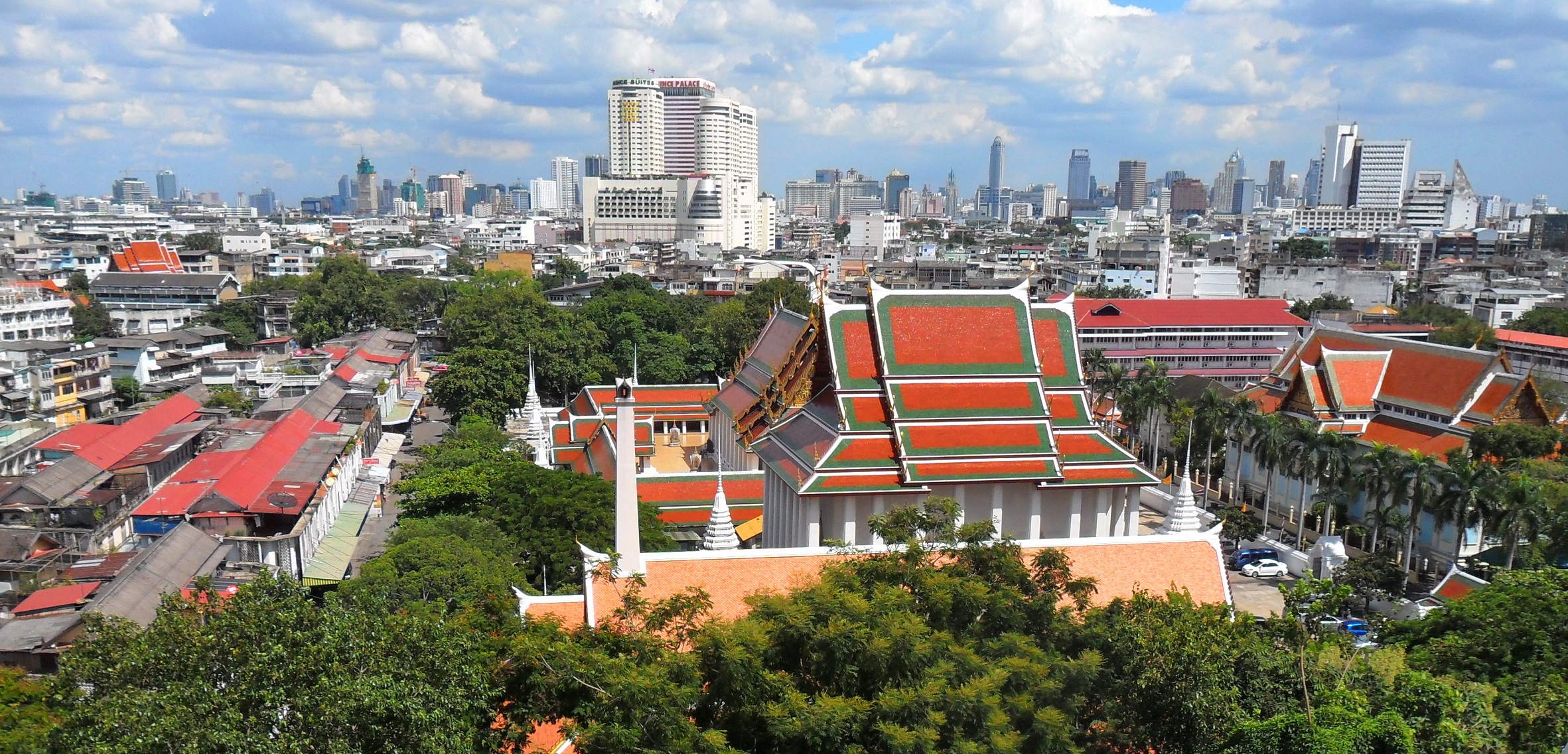 Thailand arrests Australian after teen's body found in suitcase