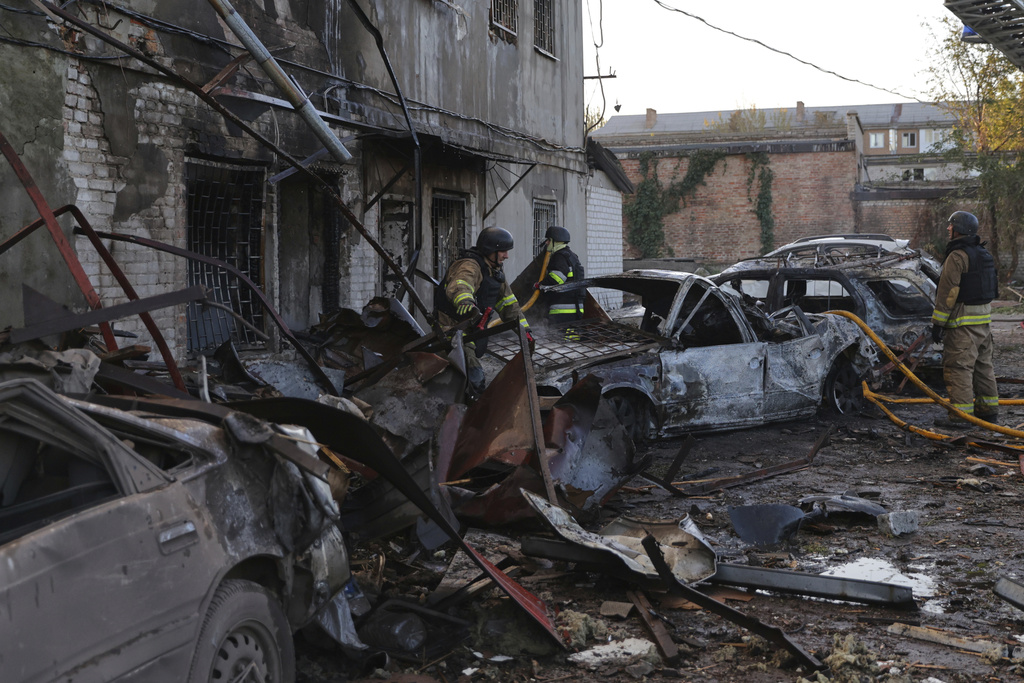 Ukraine faces new test as Russia steps up drive to seize Donetsk’s fortress belt