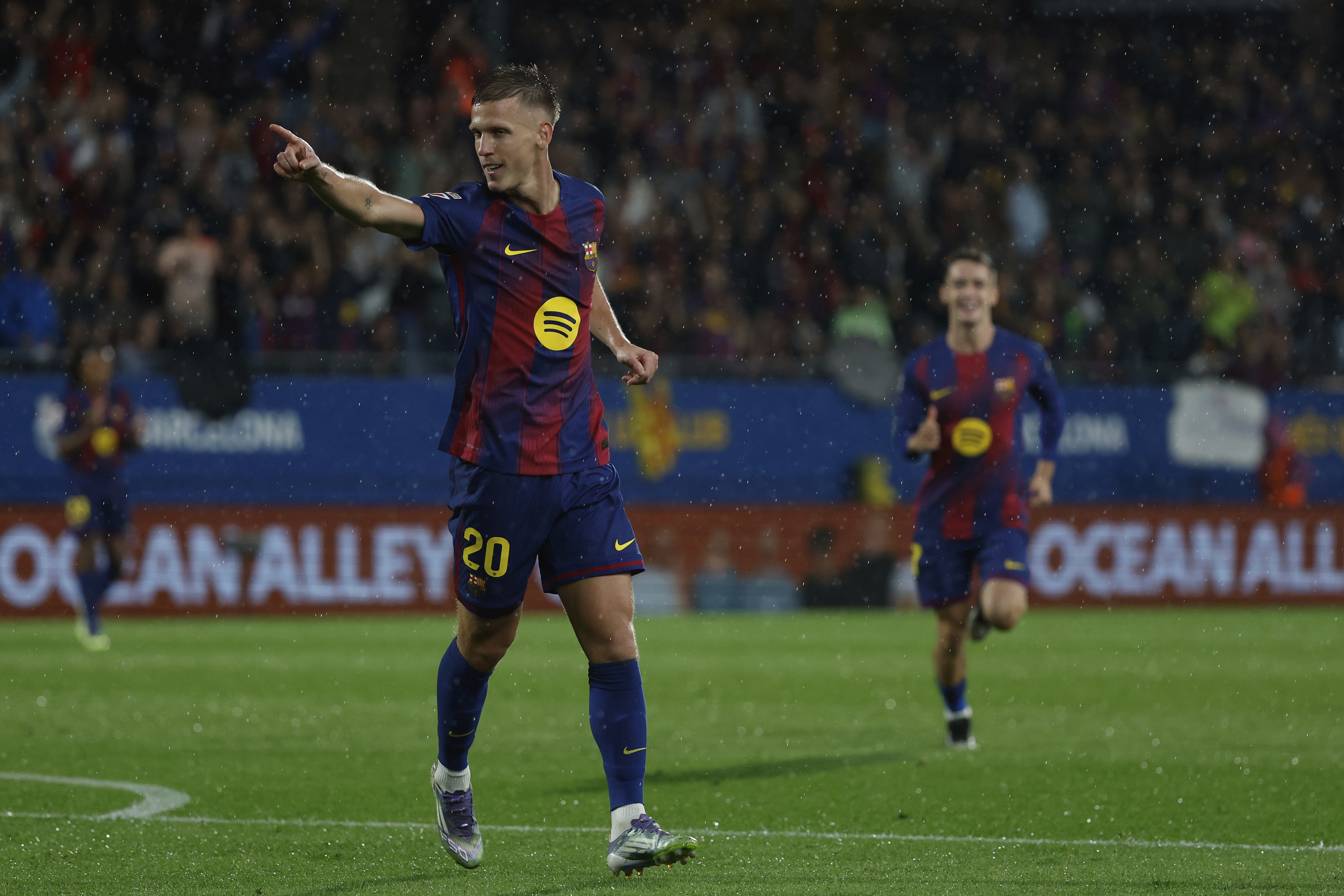Olmo and Torres lead Barcelona to 3-0 win over Getafe in Spanish league