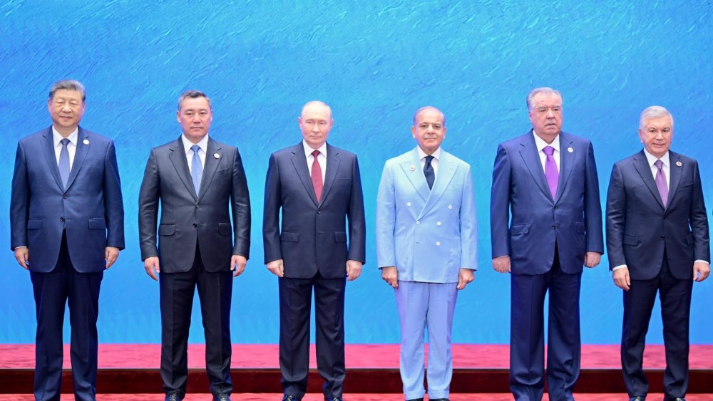 Pakistan PM joins regional leaders at SCO Heads of State Council summit