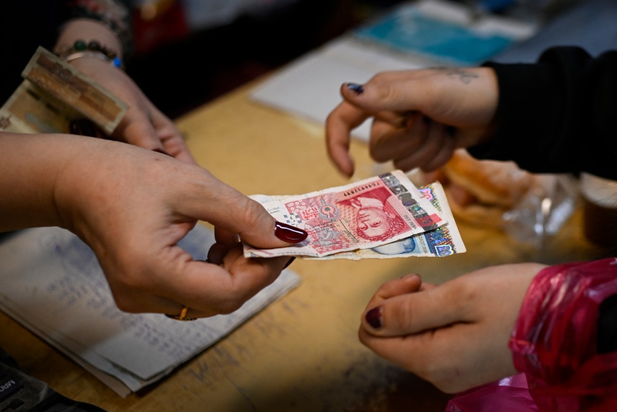 Bulgaria adopts euro amid fear and uncertainty