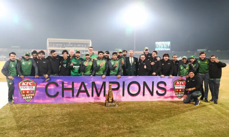 Pakistan rout Sri Lanka to win T20I tri-series
