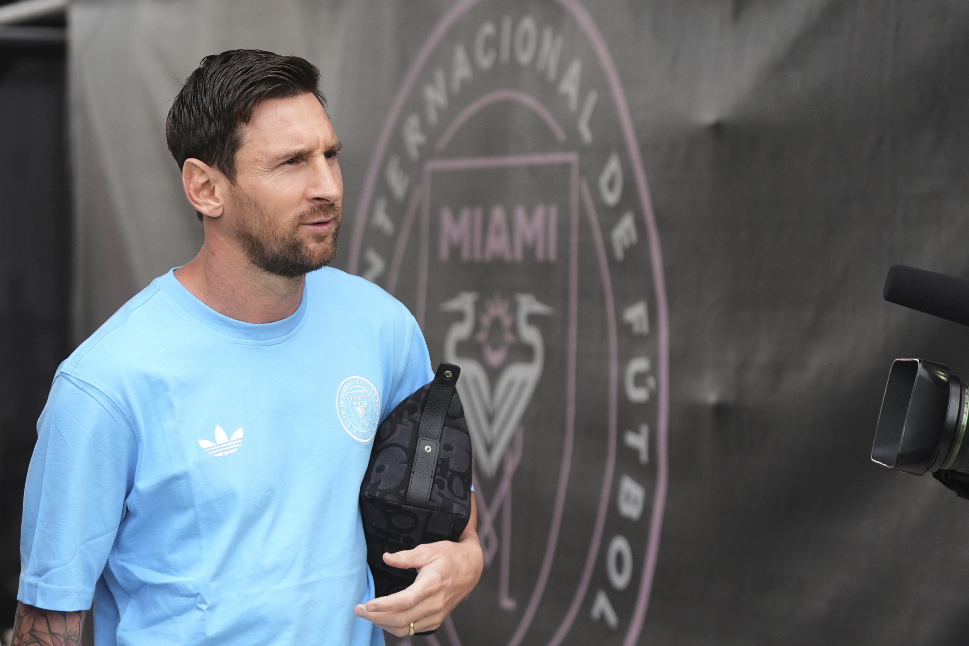 Messi stays silent on Inter Miami contract extension