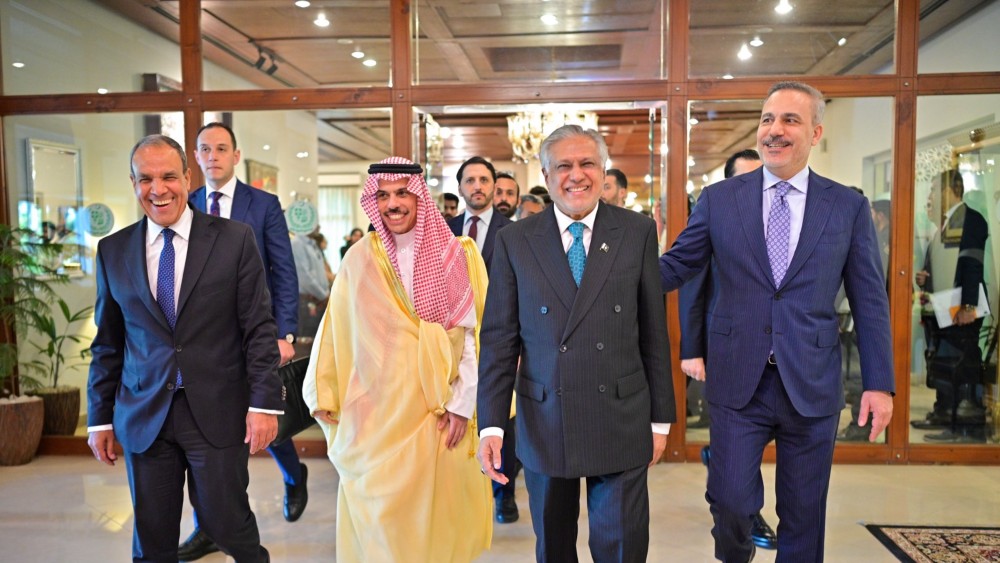 Pakistan offers to host Iran-US talks as ministers conclude Islamabad meeting