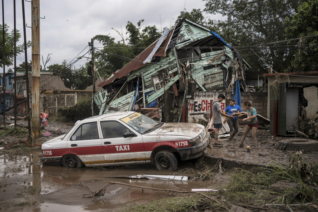 At least 41 dead in Mexico floods