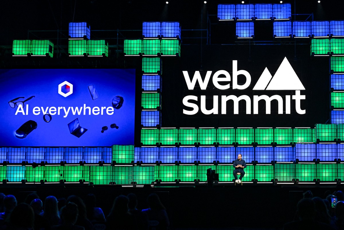 Microsoft says to invest $10 bn in Portugal AI data centre