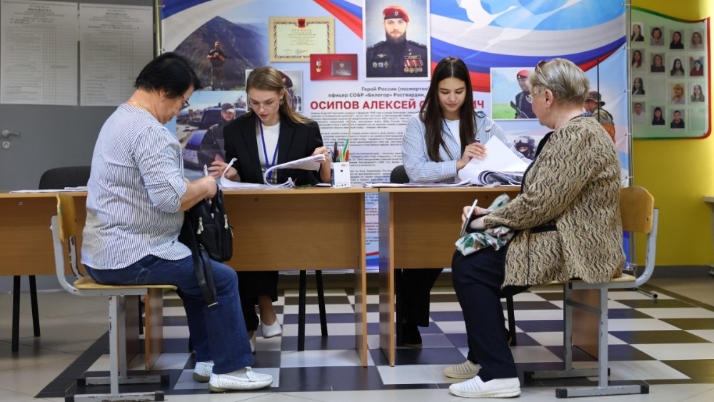 Russians vote on last day of parliamentary elections