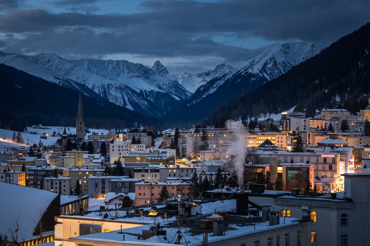 A picture taken on January 20, 2025 shows the Alpine resort of Davos at sunrise during the World Economic Forum (WEF) annual meeting (AFP)