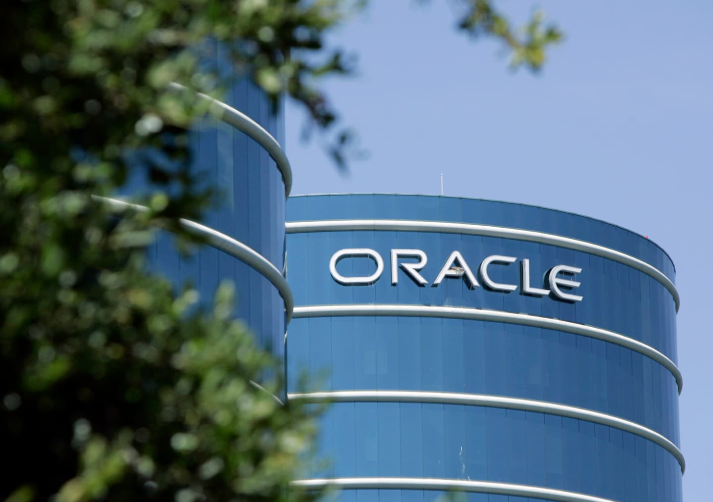 Oracle, AMD expand AI partnership to keep up with demand
