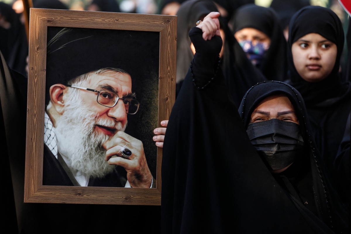 Trump says 'thank you' to Iran for not hanging protesters