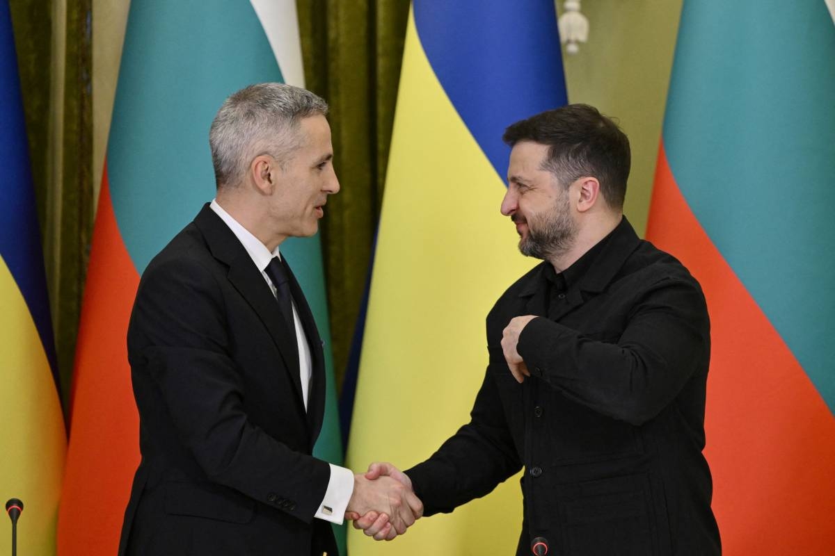 Ukraine signs defense deal with arms producer Bulgaria